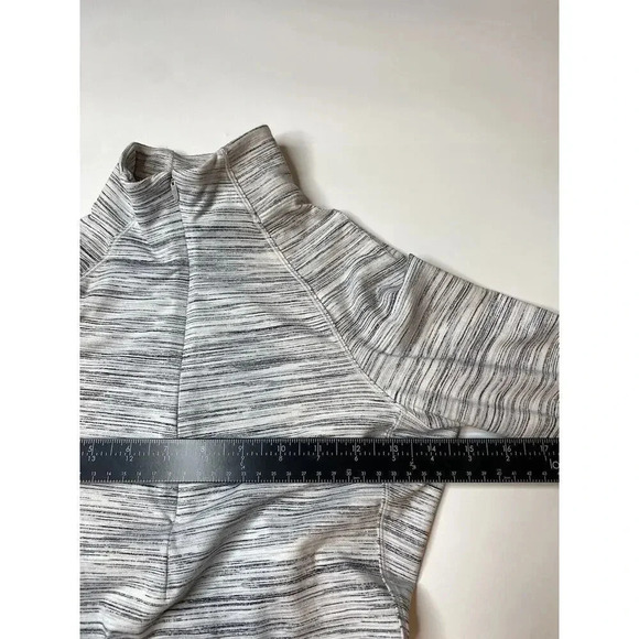 Lululemon Outrun The Elements 1/2 Zip Pullover Size 2 Space Dye White Black - Picture 4 of 7
